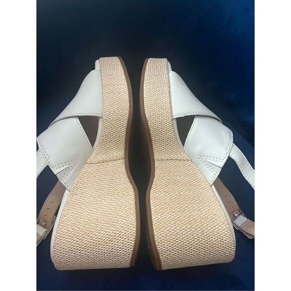 Clarks White‎ and Tan Heeled Sandals - Picture 5 of 9